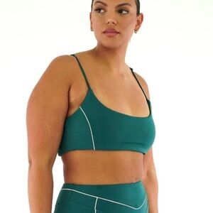 NWOT yllw the label Tammy sports bra size L